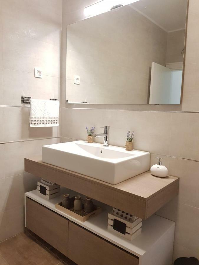 Lux Apartment Teodora Рафаиловичи Екстериор снимка